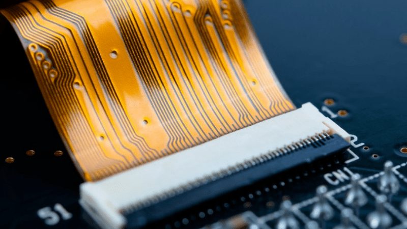 射频芯片定制与公版芯片：差异解析与选型考量